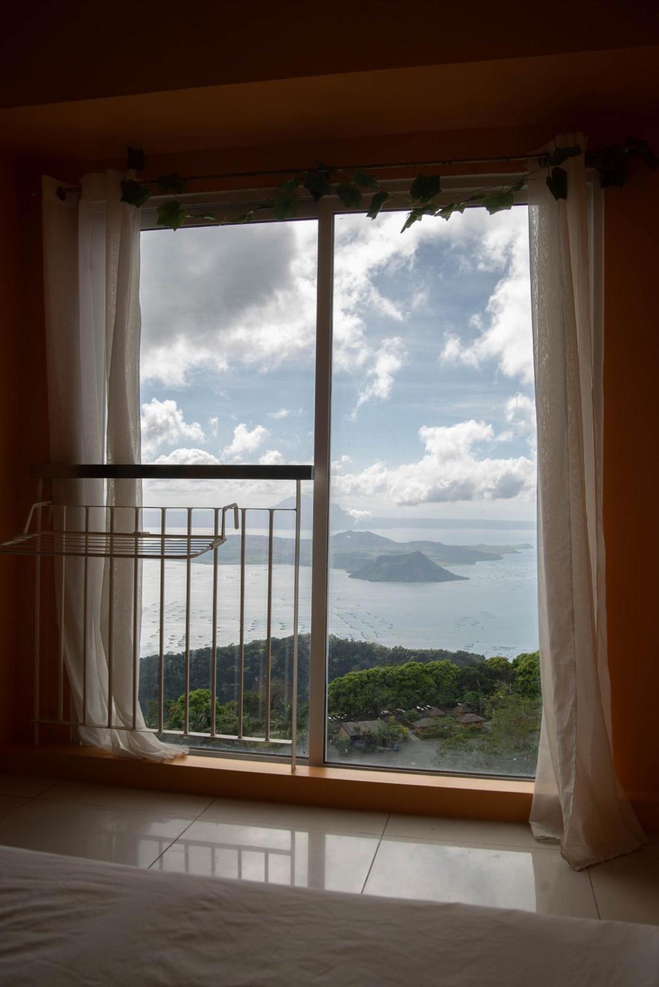 Wind Residences For Rent - Luiice Tagaytay City Zewnętrze zdjęcie